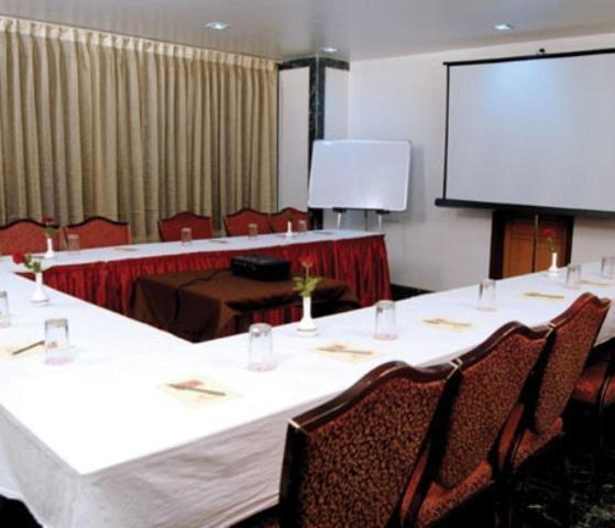The Ambience Hotel Pune Exterior foto